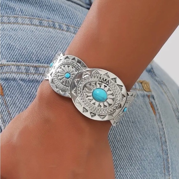 Boho Vintage Style Southwestern Silver-tone Turquoise Stone Bangle Cuff Bracelet - Picture 6 of 11